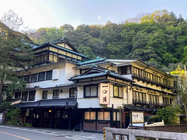 塔ノ沢一の湯 本館の外観