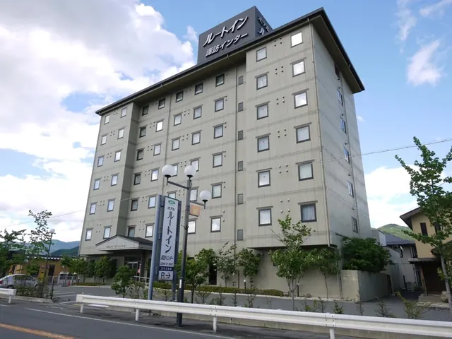 ホテルルートイン諏訪インターの外観