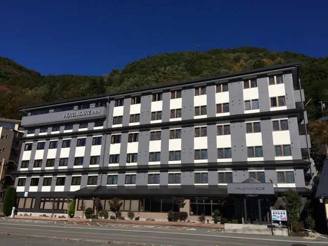 ホテルルートイン河口湖の外観